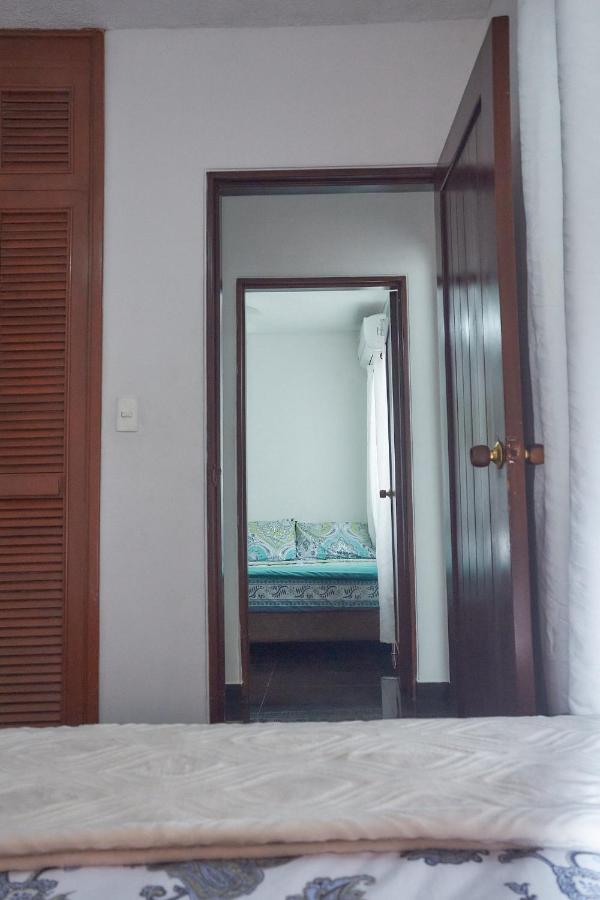 Cozy Apartment Excellent Location, Air Conditioning 卡利 外观 照片